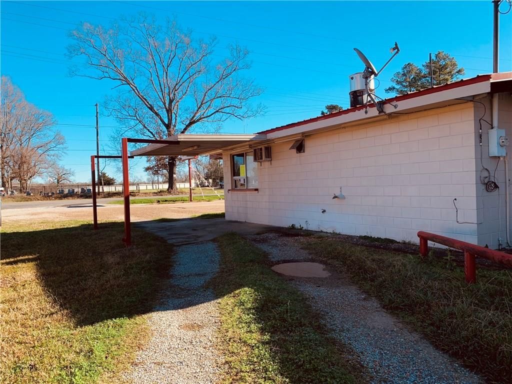 2962 Louisiana 107, Effie, LA 71331